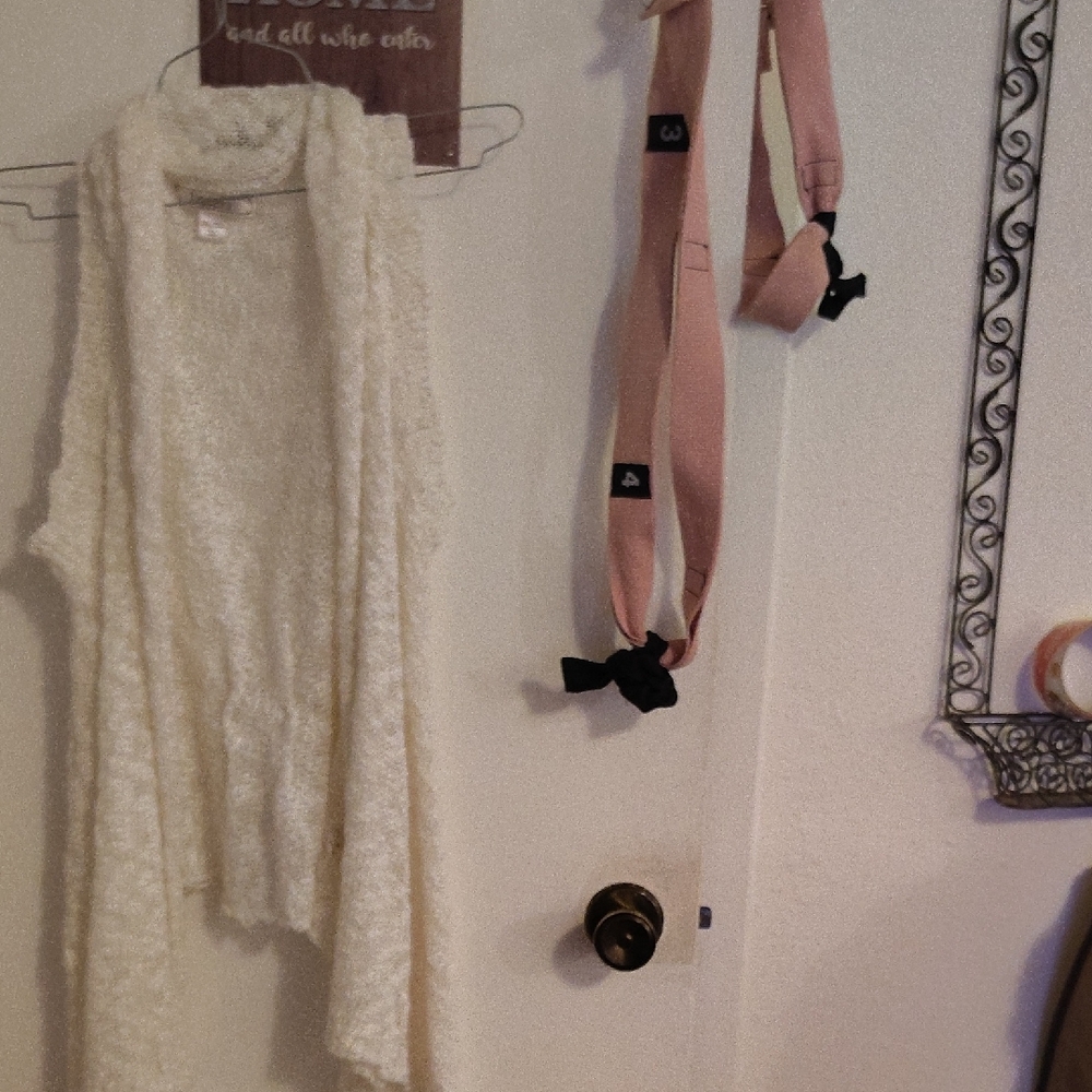 Decree Cream Sleeveless Cardigan